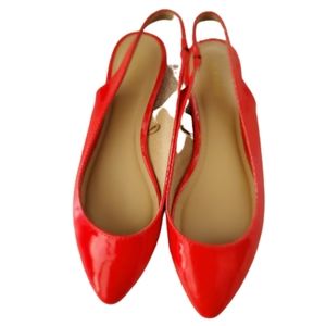 OLD NAVY RED SANDALS ( SIZE 9 )